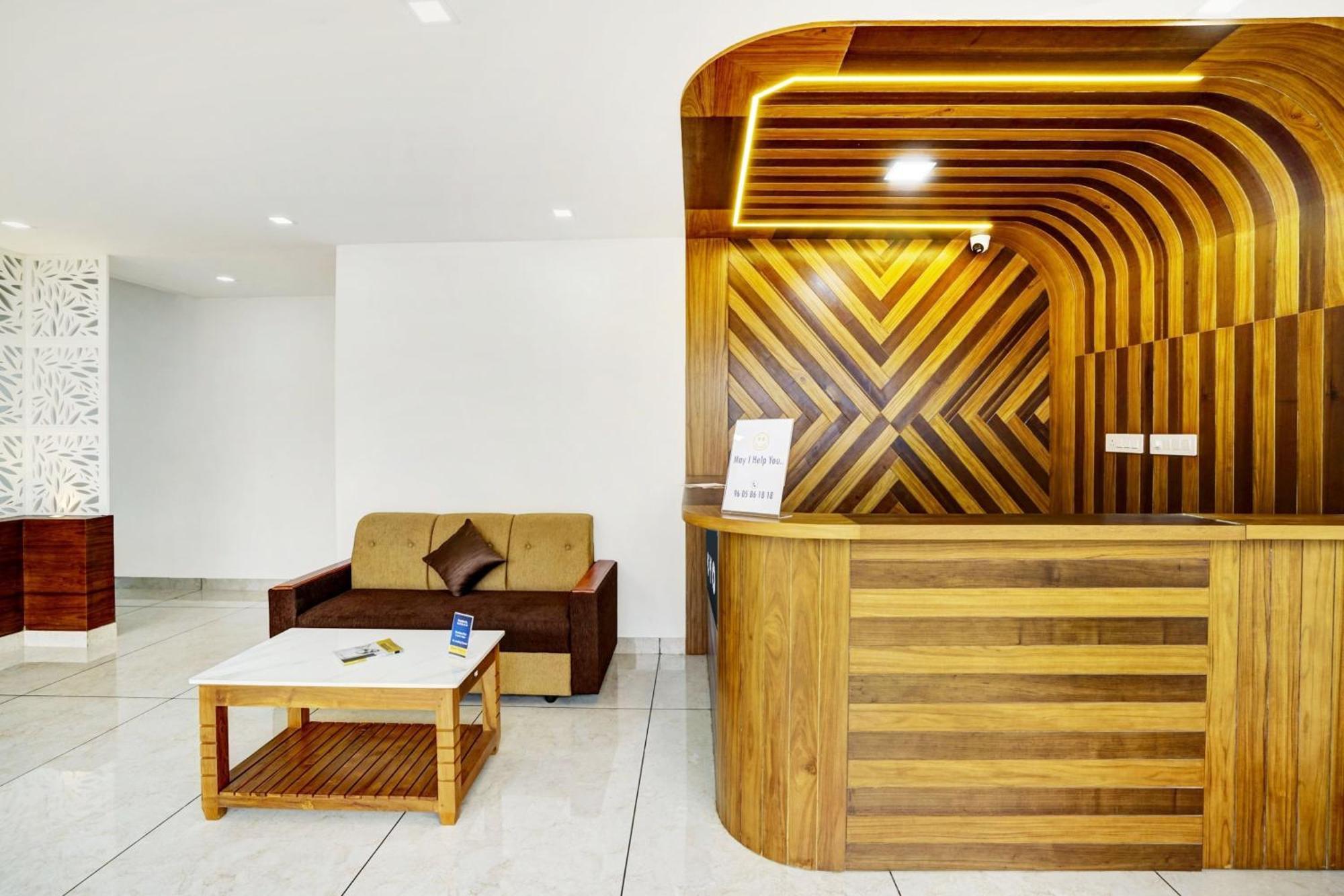 Hotel O Grand Parassini Pappinisseri Экстерьер фото