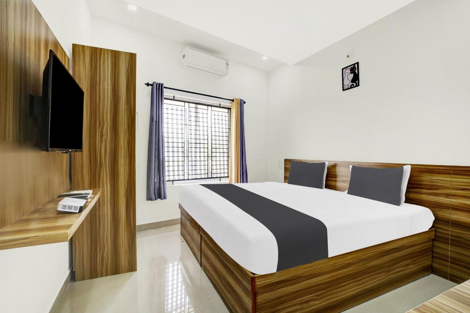 Hotel O Grand Parassini Pappinisseri Экстерьер фото