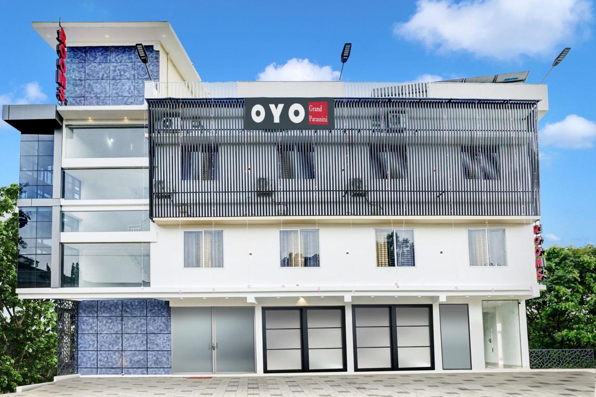 Hotel O Grand Parassini Pappinisseri Экстерьер фото