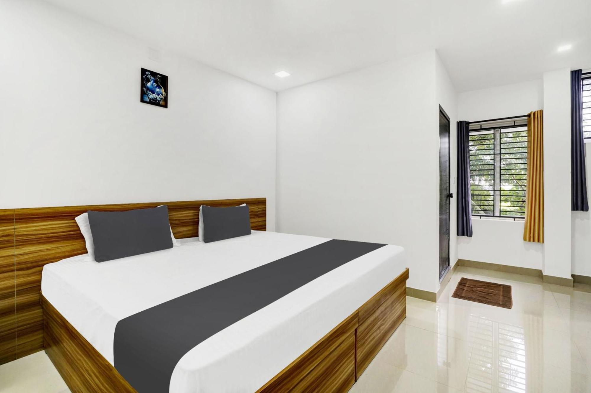 Hotel O Grand Parassini Pappinisseri Экстерьер фото