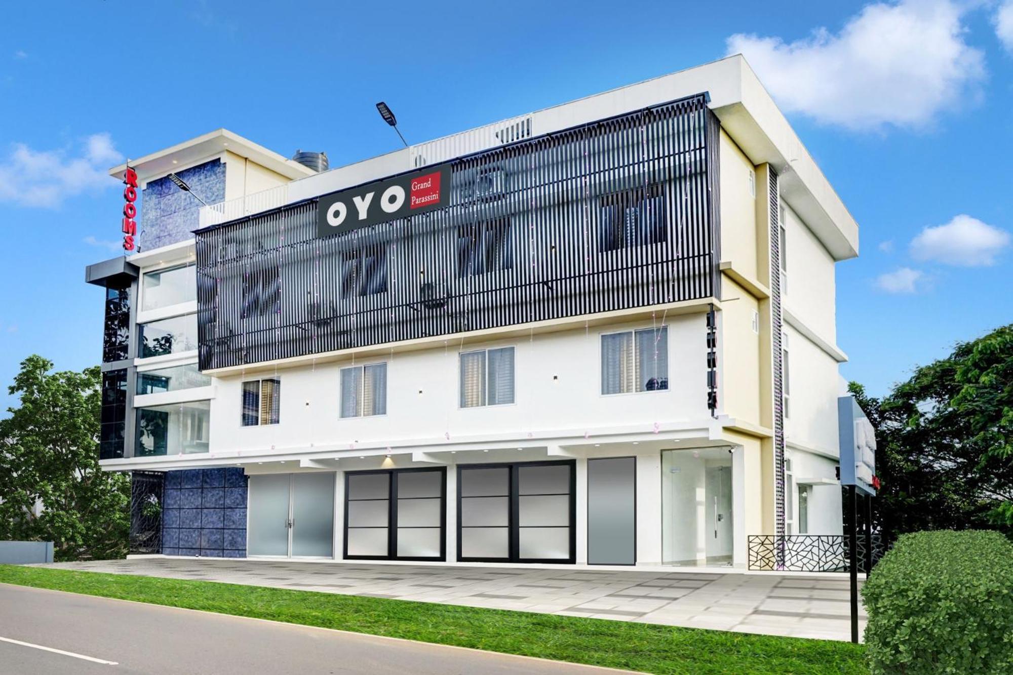 Hotel O Grand Parassini Pappinisseri Экстерьер фото
