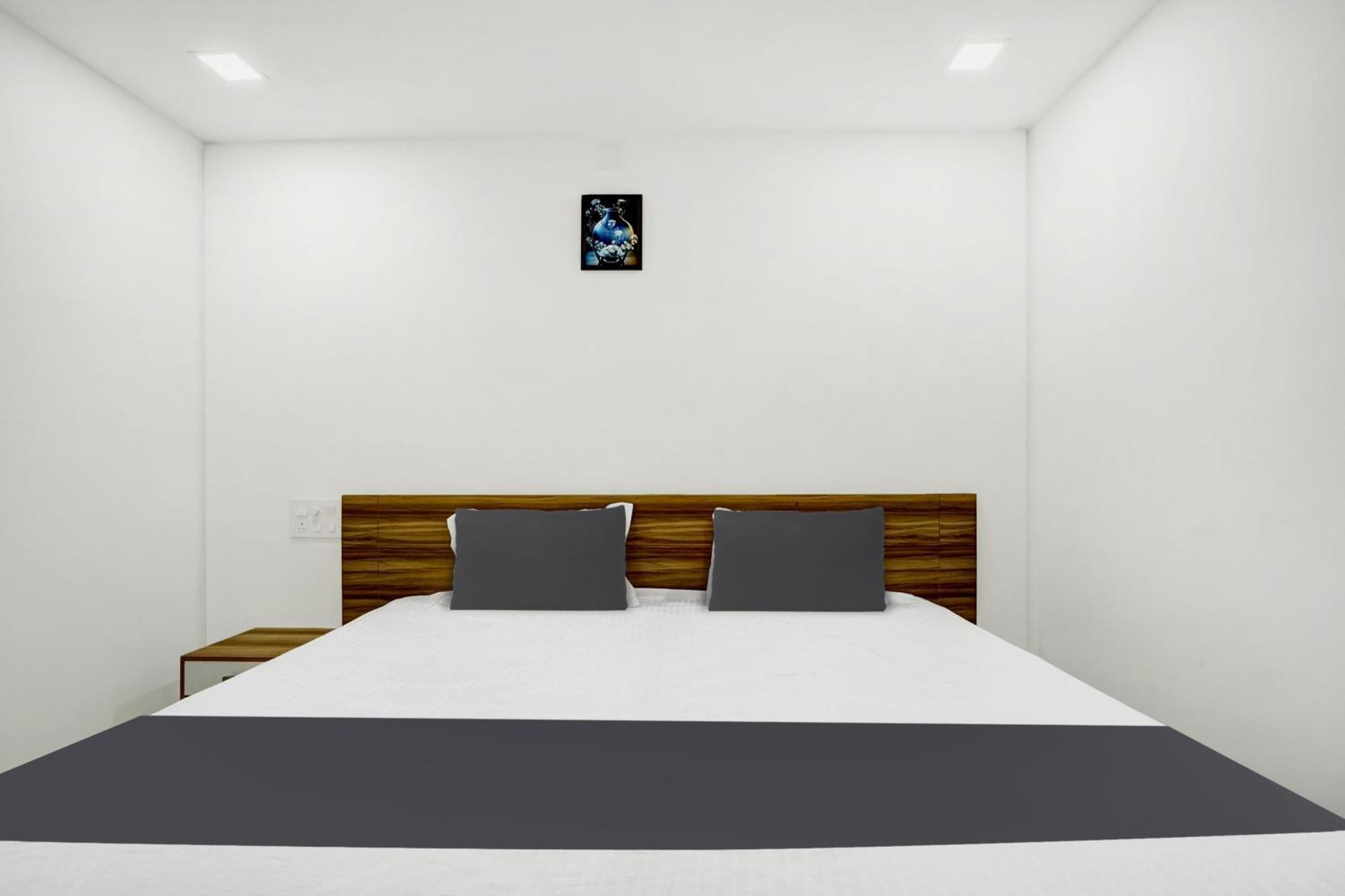 Hotel O Grand Parassini Pappinisseri Экстерьер фото