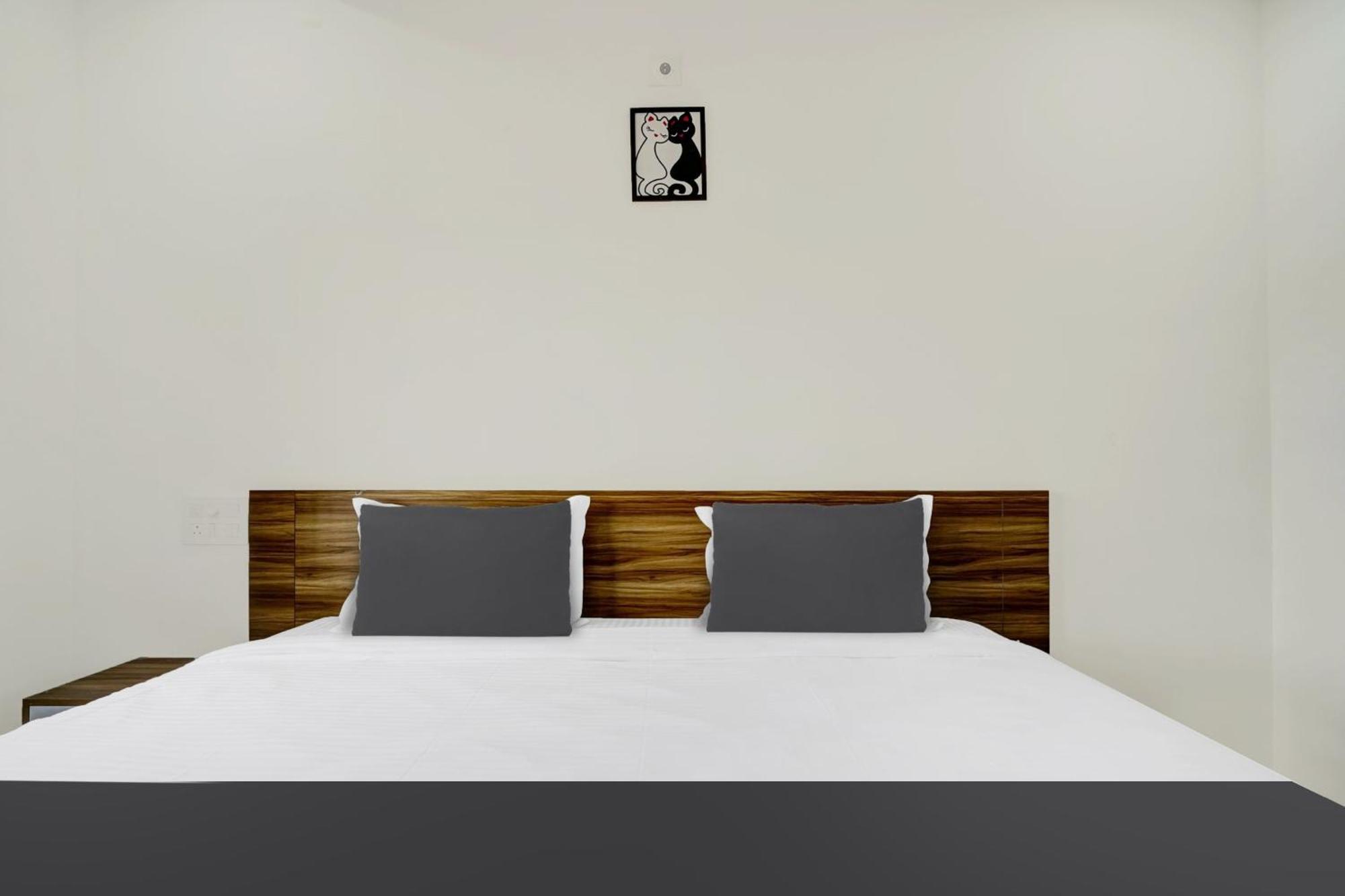 Hotel O Grand Parassini Pappinisseri Экстерьер фото